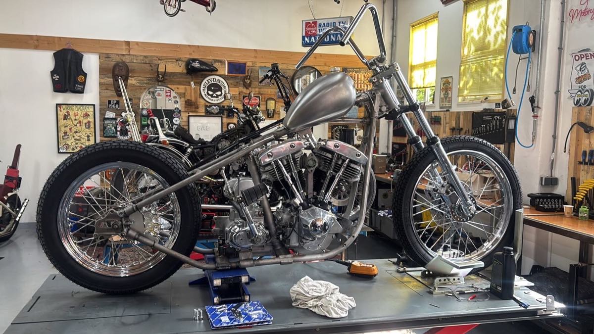 Custom chopper in aanbouw bij Epic Motorcycles